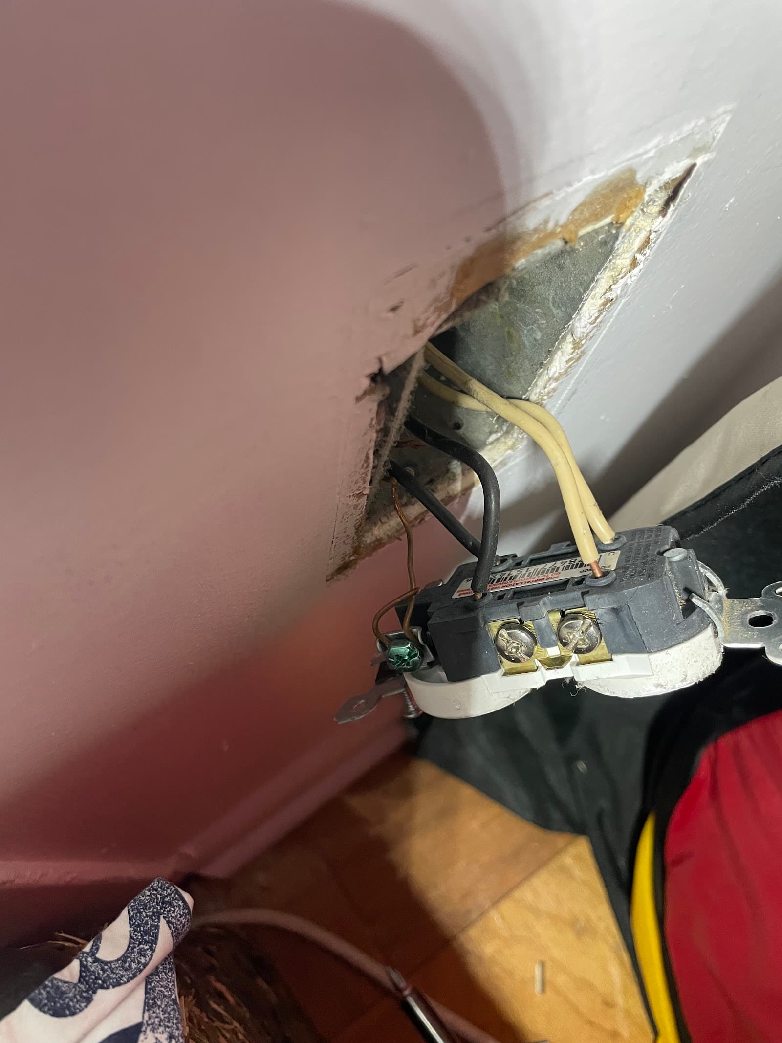 Muza Electric electrical work